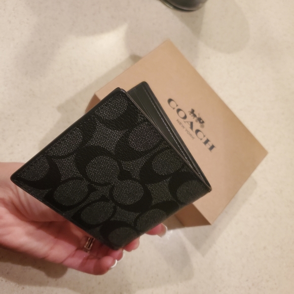 Coach Wallet - Picture 3 of 4